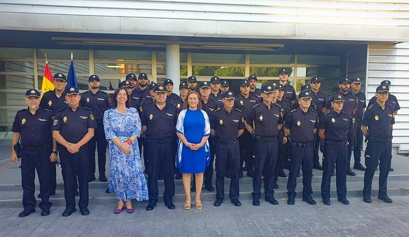 Virginia Barcones da la bienvenida a los 107 agentes alumnos en prácticas de la Policía Nacional desplegados en Castilla y León 1