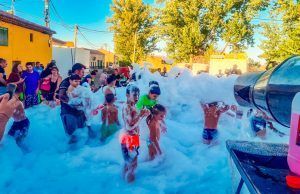¡Una Explosión de Diversión en San Lorenzo! Hinchables y Fiesta de la Espuma