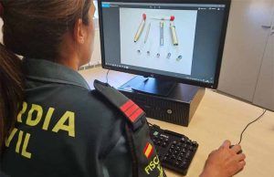 La Guardia Civil procedió a la detención de una persona como supuesta autora de un delito de tenencia ilícita de armas