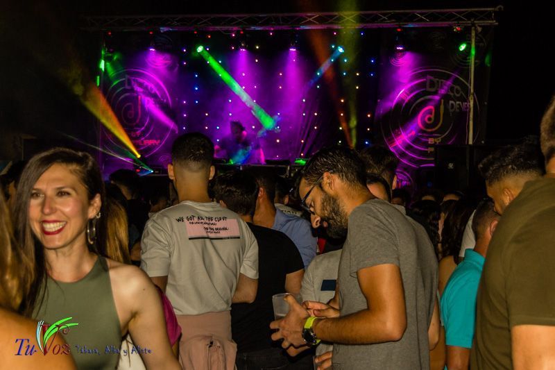 ¡Una Explosión de Diversión en San Lorenzo! Hinchables y Fiesta de la Espuma 14