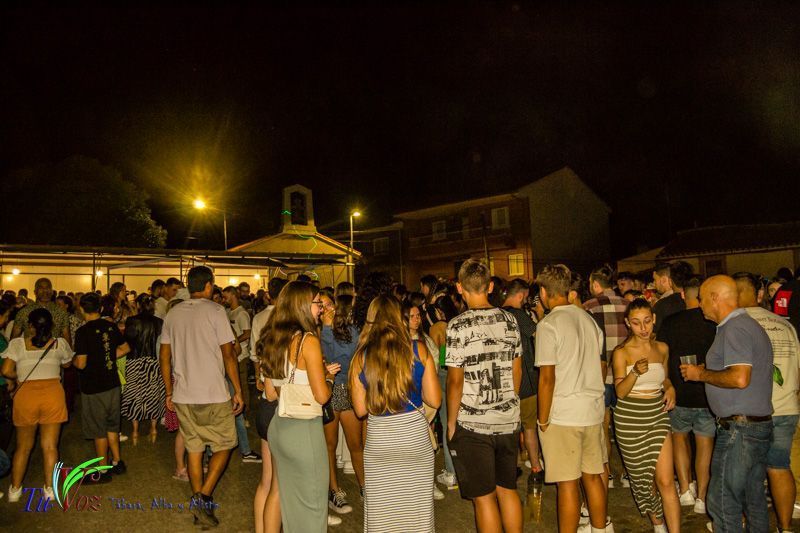 ¡Una Explosión de Diversión en San Lorenzo! Hinchables y Fiesta de la Espuma 16