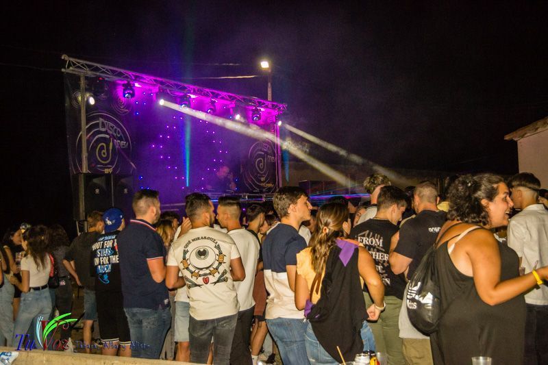 ¡Una Explosión de Diversión en San Lorenzo! Hinchables y Fiesta de la Espuma 23