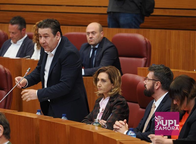El portavoz de los leonesistas en las Cortes, Luis Mariano Santos, pedirá también a Mañueco una valoración libre la reordenación sanitaria que propone la Consejería de Sanidad 1