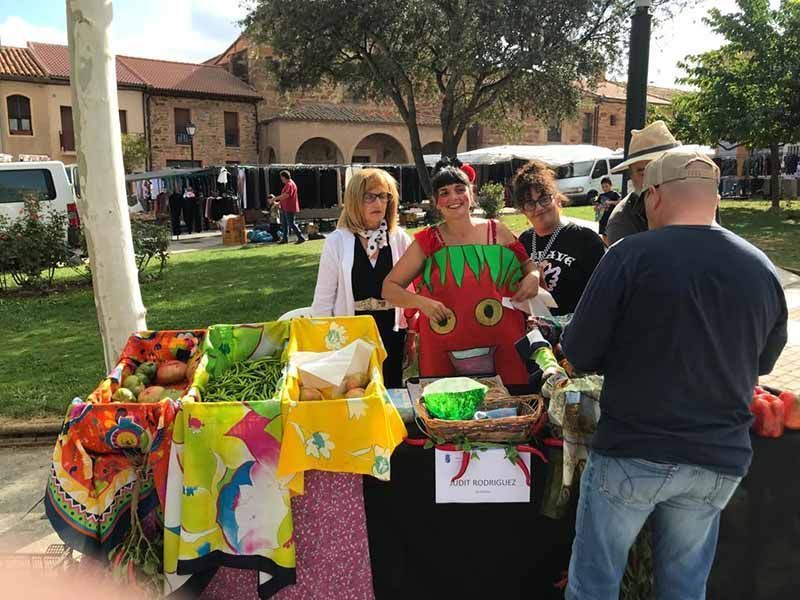 Éxito en la Tercera Edición de la Feria del Tómate en Tábara: Sabor y Tradición se Encuentran en la Plaza Mayor 6