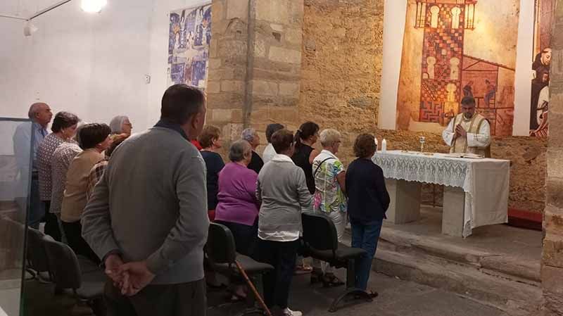 Tábara celebra una Misa en La Torre en honor a San Froilán, fundador del antiguo monasterio de San Salvador 1