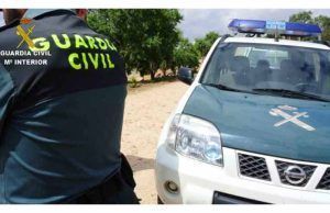 La Guardia Civil detiene a dos personas por el robo de un vehículo