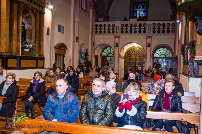 Éxito Navideño: La Coral Ciudad de Zamora ofreció en Tábara una mágica velada navideña 8