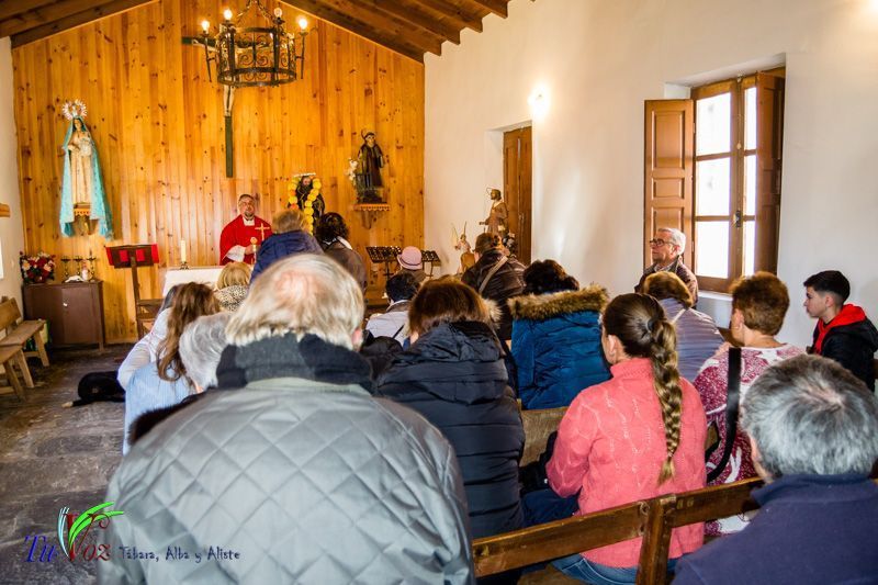 Celebración Tradicional en San Lorenzo: Honrando a los mártires San Sebastián y San Fabián así como a San Antonio. 11