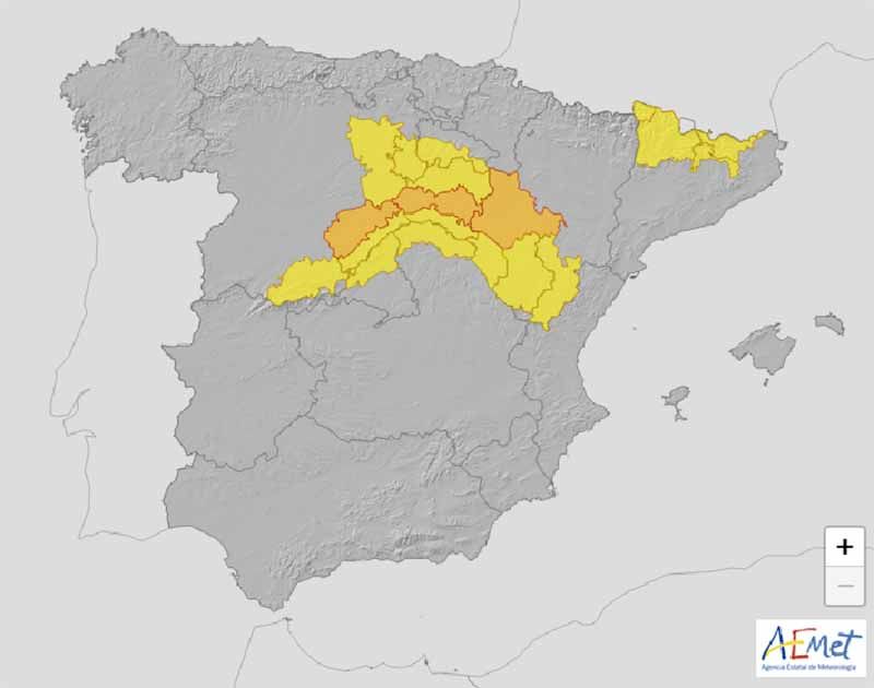 Tráfico pide prudencia en los desplazamientos por nevadas en la zona centro hoy viernes 2