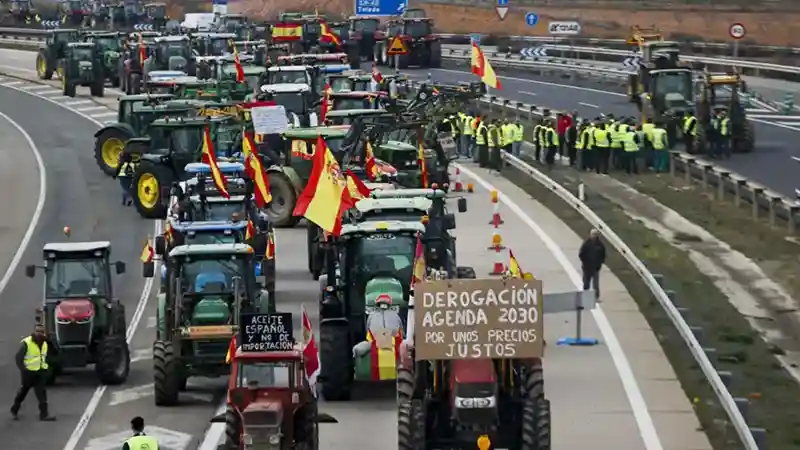 Protestas Agrarias en Castilla y León: Piquetes y Movilizaciones en Diferentes Provincias 1