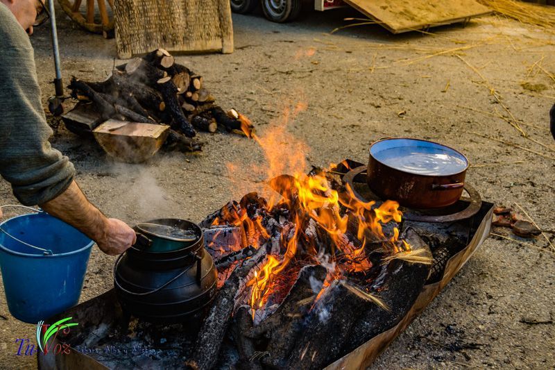 La Matanza: Tradición que gracias al Restaurante El Roble, Perdura en Tábara 35