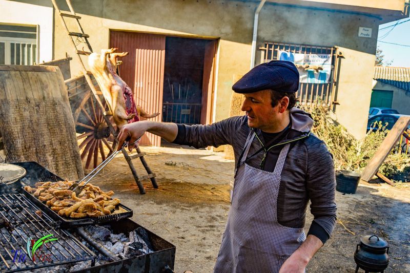 La Matanza: Tradición que gracias al Restaurante El Roble, Perdura en Tábara 65