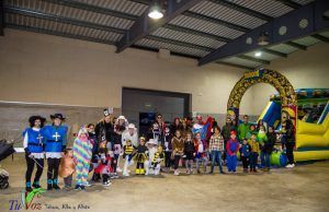 Una Tarde de Convivencia en Tábara: Vecinos Celebran el Carnaval con Alegría y Creatividad
