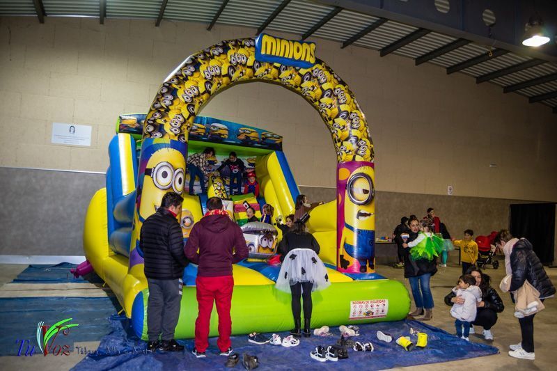 Una Tarde de Convivencia en Tábara: Vecinos Celebran el Carnaval con Alegría y Creatividad 22