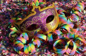 Vecinas de Tábara organizan una fiesta de disfraces para niños en el Auditorio Leticia Rosino