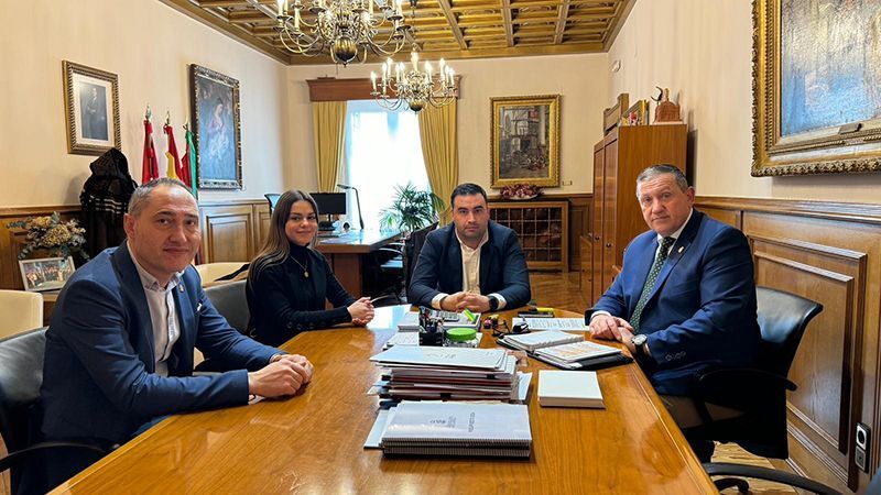 ZAMORA10 PRESENTA A LAS ADMINISTRACIONES A LA NUEVA COORDINADORA. 1
