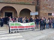 LA PLATAFORMA POR UNA SANIDAD PÚBLICA DIGNA DE LA ZONA BÁSICA DE SALUD DE TÁBARA SIGUE LUCHANDO CADA SÁBADO