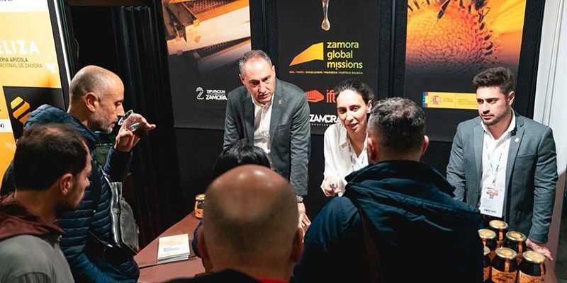 La Diputación promociona la miel de Zamora y Meliza en la feria Apimell 1