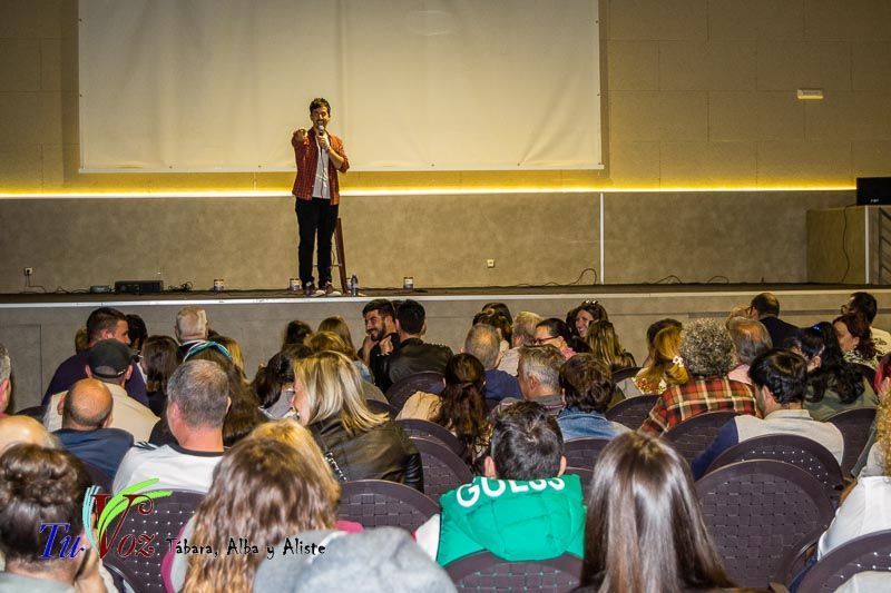 El Auditorio Leticia Rosino de Tábara revivió ayer la nostalgia con el monólogo de JAVITO 19