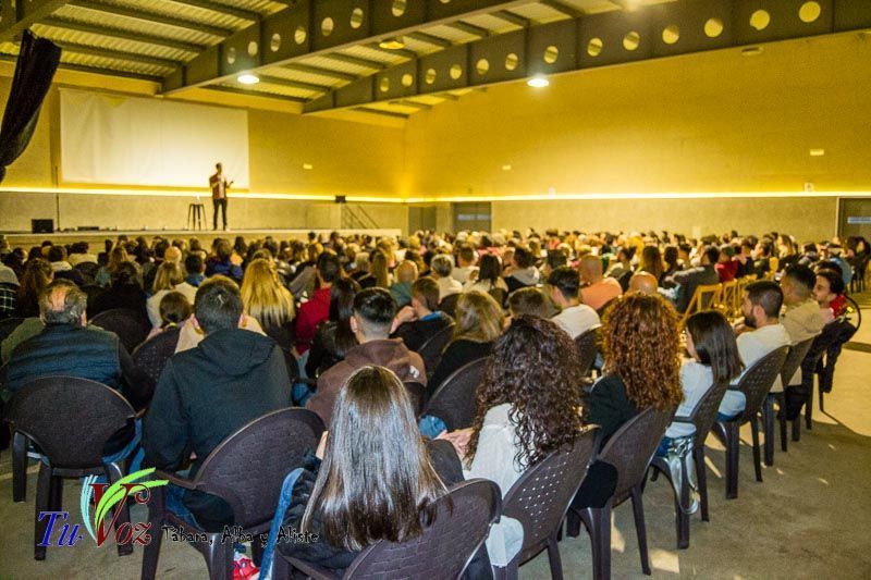 El Auditorio Leticia Rosino de Tábara revivió ayer la nostalgia con el monólogo de JAVITO 20