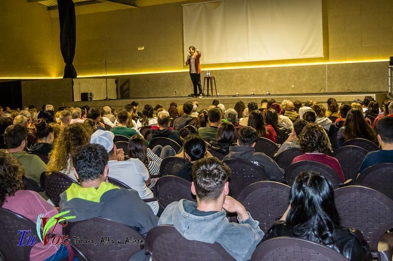 El Auditorio Leticia Rosino de Tábara revivió ayer la nostalgia con el monólogo de JAVITO 27