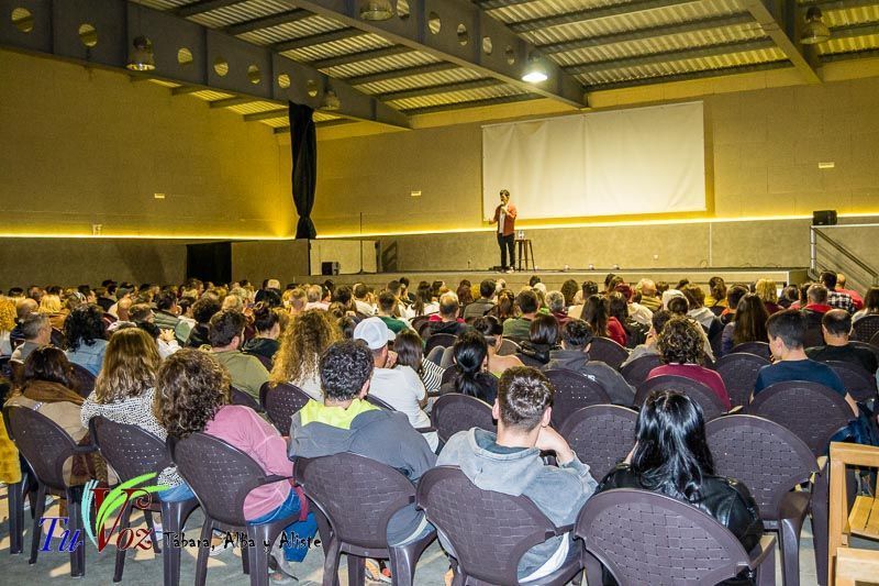 El Auditorio Leticia Rosino de Tábara revivió ayer la nostalgia con el monólogo de JAVITO 32