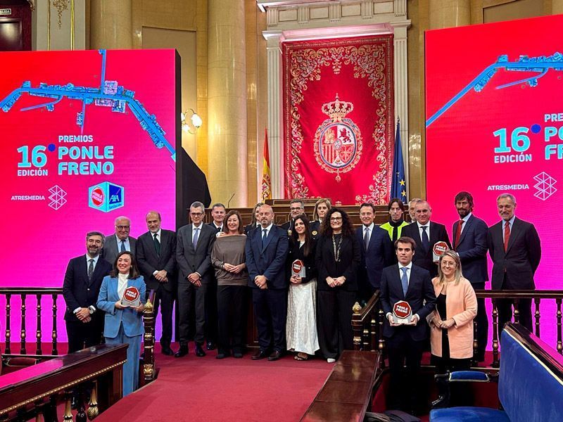 El sistema de señalización inteligente para alertar del riesgo de accidentes de tráfico con fauna salvaje de la Junta, galardonado en los XVI Premios Ponle Freno 1