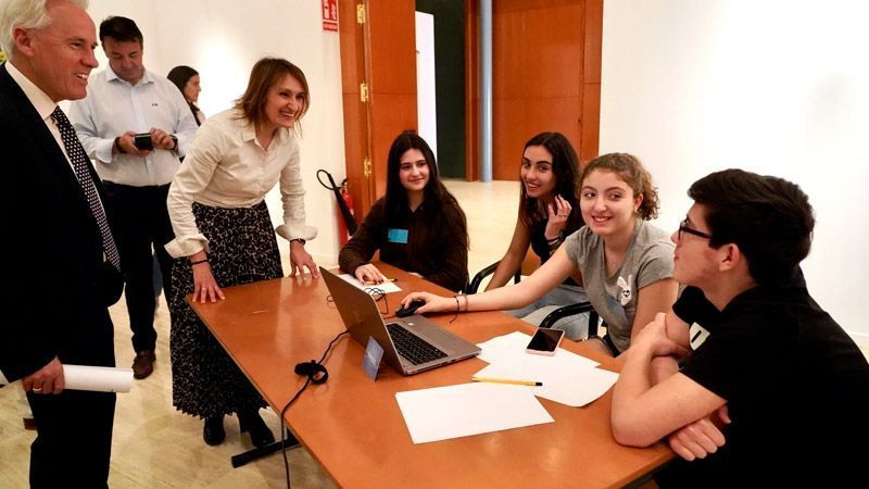 La figura del estudiante mediador se muestra como la principal estrategia de mejora de convivencia en los centros educativos de Castilla y León 1