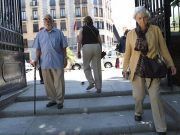 La pensión media del sistema de la Seguridad Social asciende a 1.254,6 euros en este mes, un 5% más que hace un año