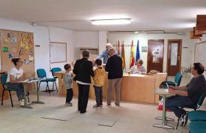 Las elecciones en Tábara transcurren sin incidentes mientras España elige 61 eurodiputados