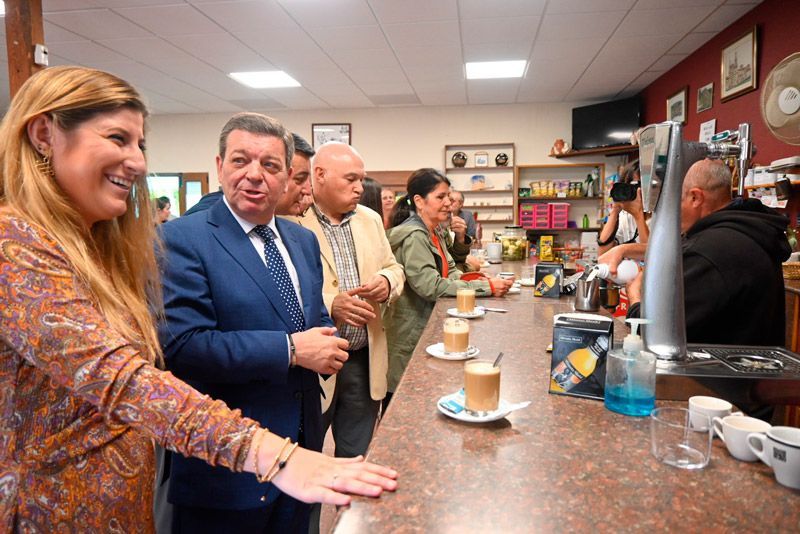 La Junta de Castilla y León se implica en ayudar a mantener abiertos los bares de los pequeños pueblos por la importancia social que tienen para sus vecinos 1