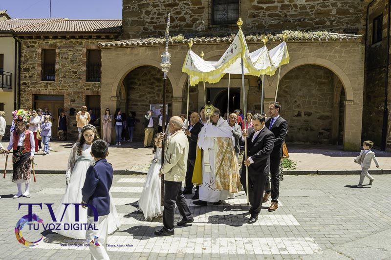 La Fiesta del Corpus en Tábara: Una Celebración Anclada en la Devoción y la Tradición 9