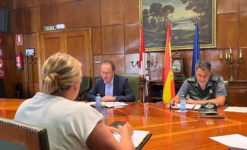 La Subdelegación y la Guardia Civil de Zamora garantizan que no se cerrará ningún cuartel 1