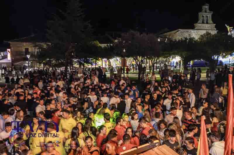 El Espíritu Inquebrantable de las Fiestas de Tábara: Tradición, Juventud y Celebración 30