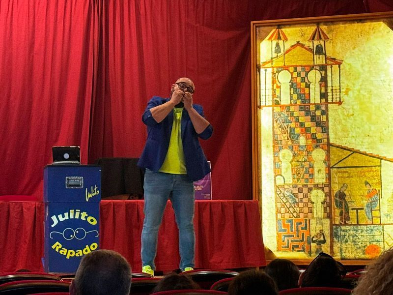 Julito Rapado Cautiva con su Magia Cómica en la Semana Cultural de Tábara 1
