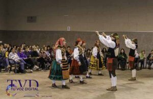 Una tarde mágica de folklore: Manteos y Monteras de Aliste llenan Tábara de música y tradición