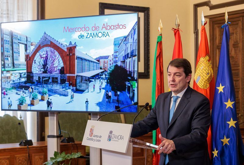 Mañueco destaca el compromiso de la Junta con el comercio de proximidad de Castilla y León que genera 75.000 empleos directos 1