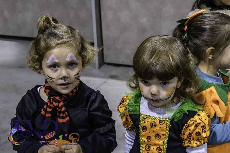 Éxito rotundo en la fiesta de Halloween infantil en Tábara 13