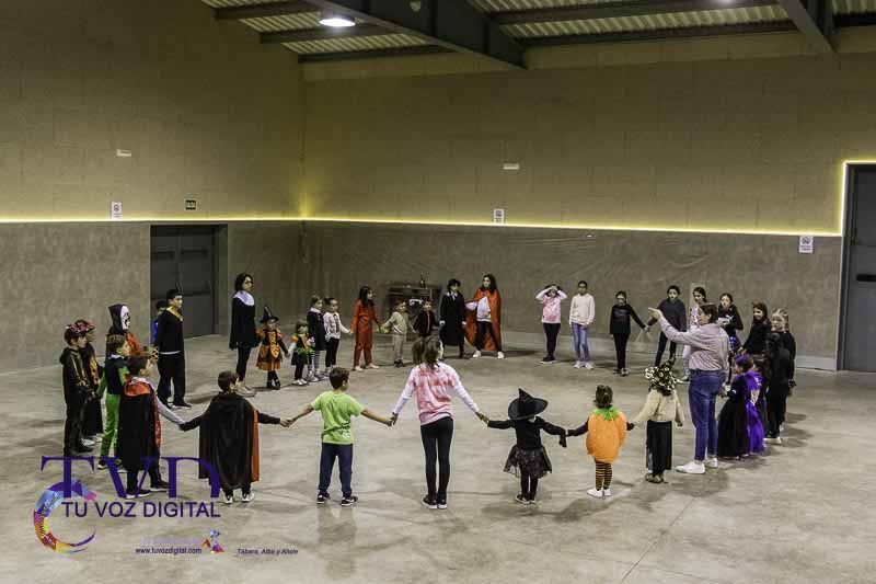 Éxito rotundo en la fiesta de Halloween infantil en Tábara 22