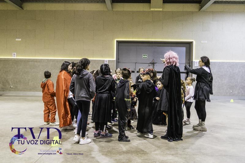 Éxito rotundo en la fiesta de Halloween infantil en Tábara 35