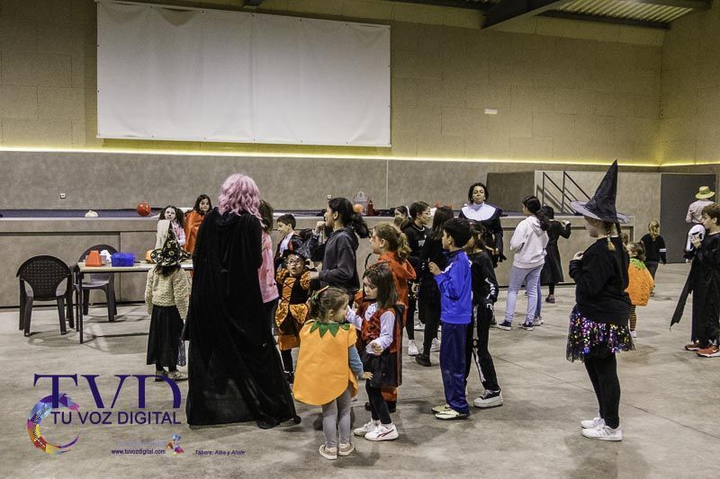 Éxito rotundo en la fiesta de Halloween infantil en Tábara 36
