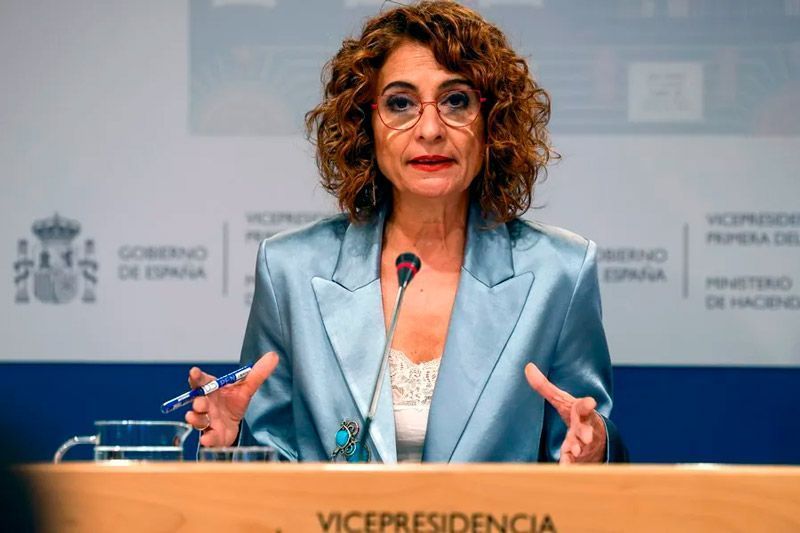 La ministra de Hacienda anuncia que el Estado condonará 83.252 millones de euros de deuda a las Comunidades Autónomas 1