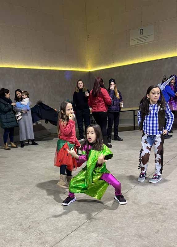 El Carnaval de Tábara, deslucido por la aguanieve, pero con momentos de alegría 21