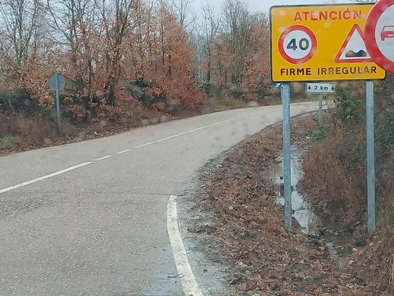 Corte al tráfico de la carretera entre Ferreras de Arriba y Villardeciervos por obras de reparación 1