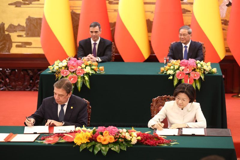España y China firman dos nuevos protocolos de exportación para potenciar el mercado de las cerezas y el porcino en el país asiático 1