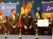 La Asociación a favor de personas con discapacidad, dirigido a familiares de miembros de la Policía Nacional, recibe 18.000 euros gracias a la campaña “Brindis Solidario por AMIFP”
