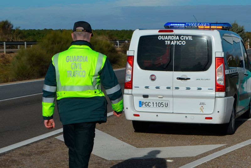 La Guardia Civil pone a disposición judicial a un conductor por no auxiliar a otro tras un accidente entre ambos 1
