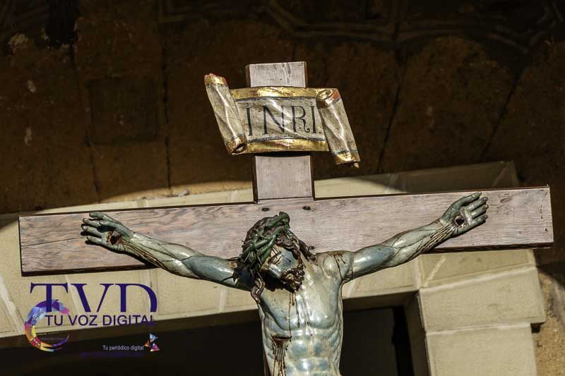 El Santo Entierro y la procesión del "Pendebás" emocionan en Tábara pese al mal tiempo 26