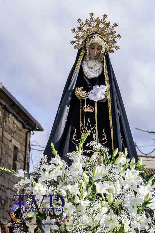 El Santo Entierro y la procesión del "Pendebás" emocionan en Tábara pese al mal tiempo 37