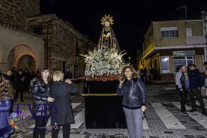 El Santo Entierro y la procesión del "Pendebás" emocionan en Tábara pese al mal tiempo 30